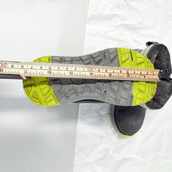 CHILDRENS UGG BOOTS SIZE 10 - Picture 10 of 10